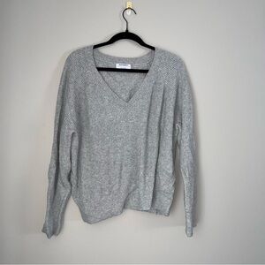 NWOT Old Navy Gray V-Neck Sweater